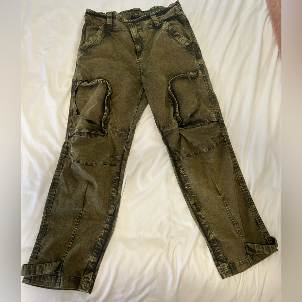 Free People We the Free Can’t Compare Slouchy Pant in Dusty Olive